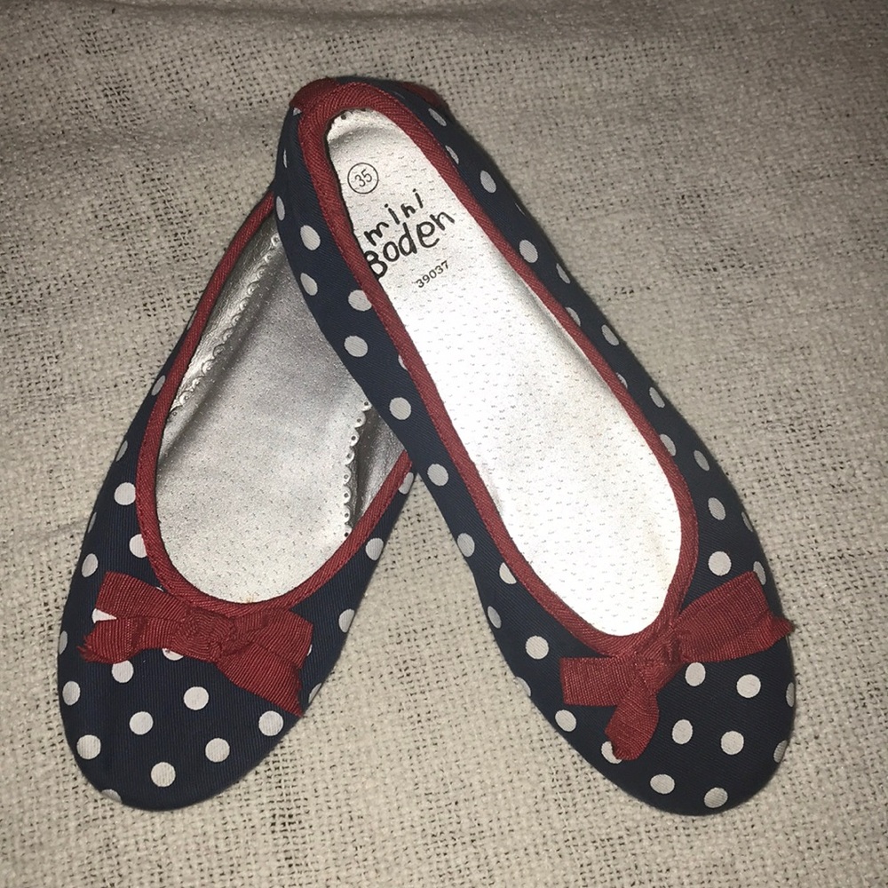 Mini Boden polka dot flats
